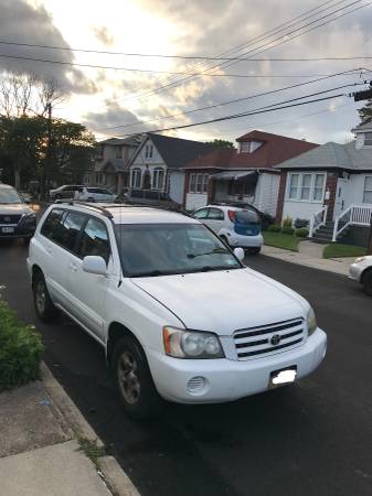 2003 TOYOTA Highlander (¡con motor reconstruido!) - $2,000 (frontera de Nassau Queens)63614369023489122