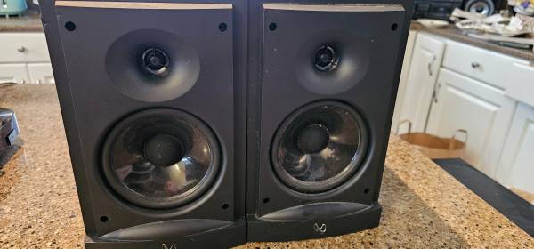 Infinity Reference 2000.1 Stereo Speakers. Near Mint 1