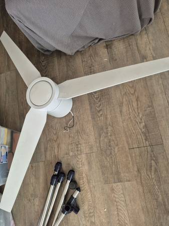 White Ceiling fan 1