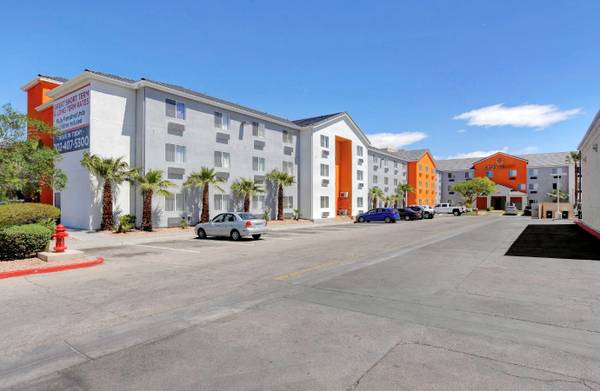Elevator Access, Free Parking, Flat Screen TVs 1