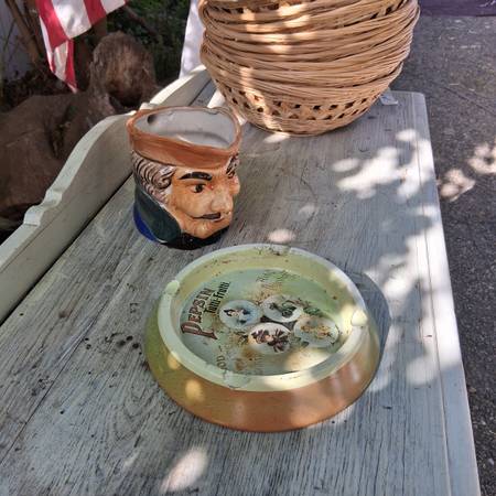 Yard sale photo