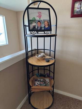Knick Knack Stand 1