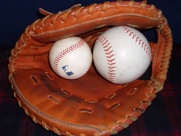 Baseball First Base LH, Cooper Black Diamond 643 12.5 inch 1