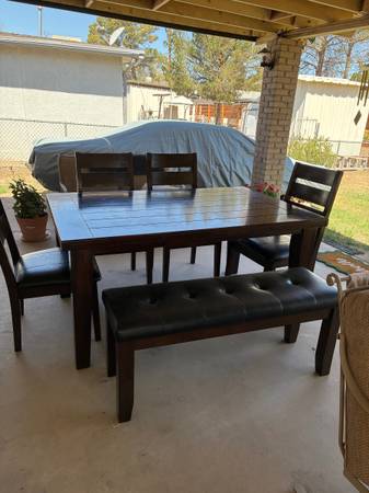Dinning Table & Chairs 1