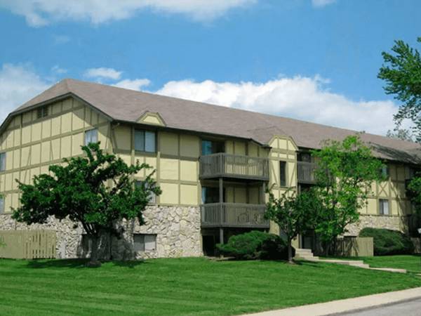 2/bd 1/ba, Extra Storage, Public Transportation 1