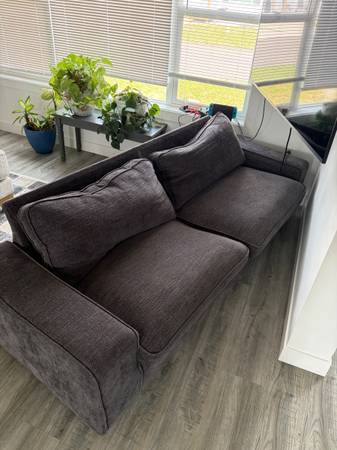 🛋️🛋️🛋️Couch 🛋️🛋️🛋️ 1