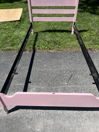 Childrens Bed frame 1