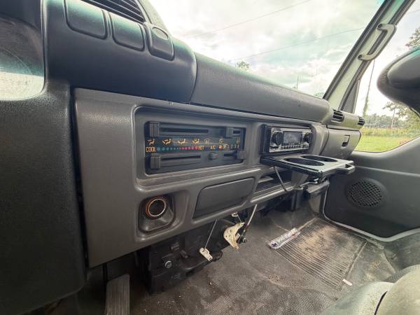 2004 Isuzu 16' - Photo 8