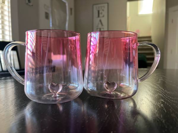 Glass Set of 2 Pink Glass Coffee Mugs Ombré Heart Cup.. 1