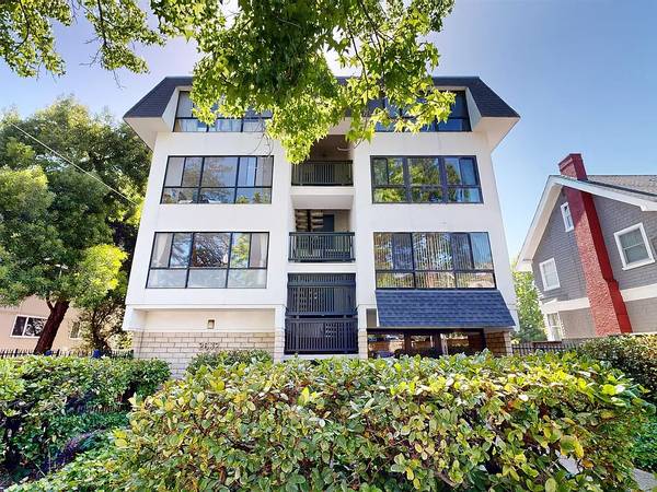 Berkeley Condo Across from UC Berkeley Clark Kerr Campus! 1