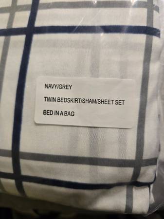 Twin grey navy bedskirt/sham/sheet set 1