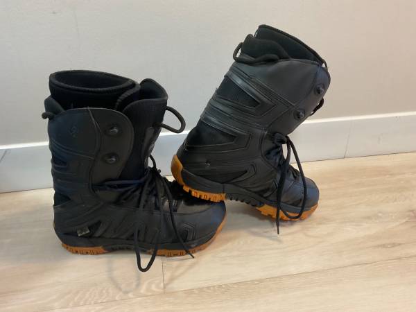 Boots Lamar snowboarding size 11 1