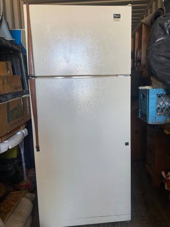 REFIGERATOR / FREEZER 1