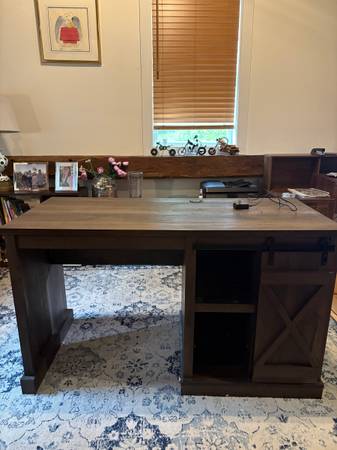 Farmhouse Desk 1