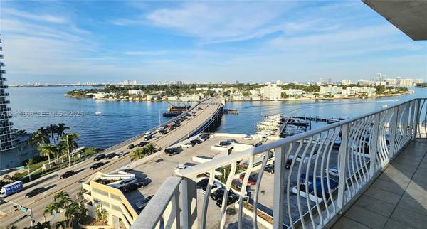 3/3  IMMEDIATE MOVE IN! 3 parking space is included 1