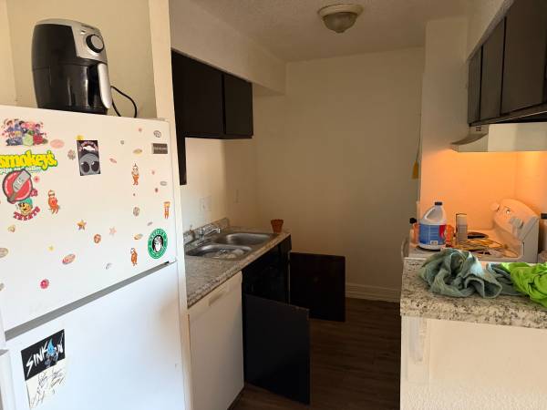 1BR/1BTH Condo FIXER UPPER, FOR SALE BY OWNER. 1