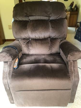 Power Lift Recliner Chair 1