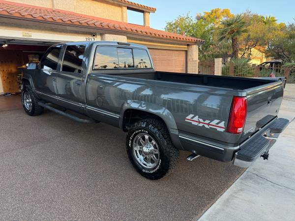 1999 GMC K3500 Crew Cab - Photo 11
