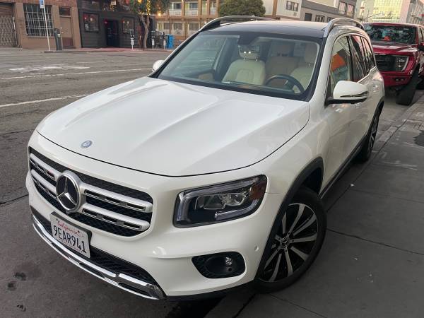 2022 Mercedes-Benz GLB blanco con crema, súper limpio, solo 31,000 millas - $24,750 (sunset / parkside)63469742757123120