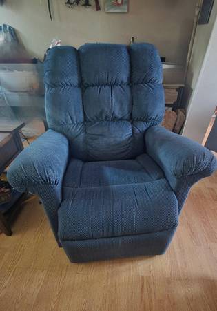 Electric Lift Recliner 1