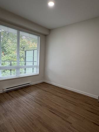 Spacious Evergreen View One Bedroom Apartment 5
