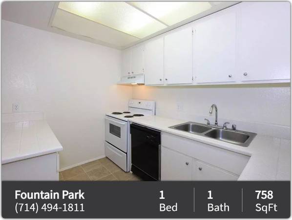 Beautiful grounds are waiting for you at Fountain Park Apartment Homes 1