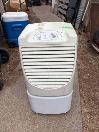 DEHUMIDIFIER 1