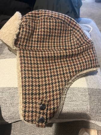 NWT Banana Republic Trappers Hat $80 retail 1
