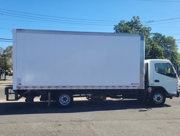 2020 Mitsubishi 18ft - Photo 2