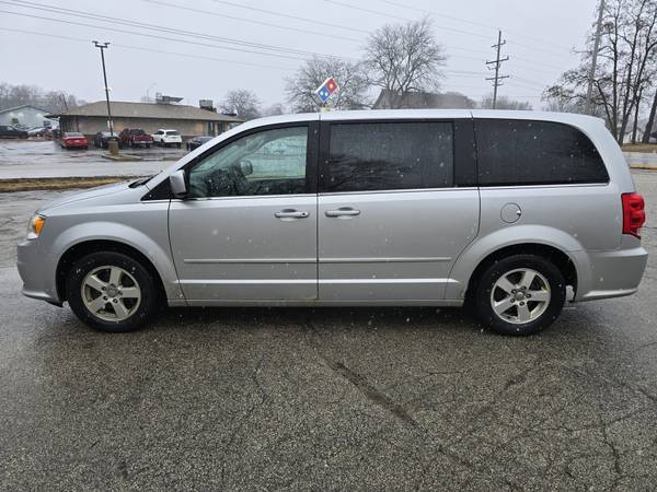 2012 DODGE GRAND CARAVAN - $3,999 (ZION ILLINOIS)63618919637761123