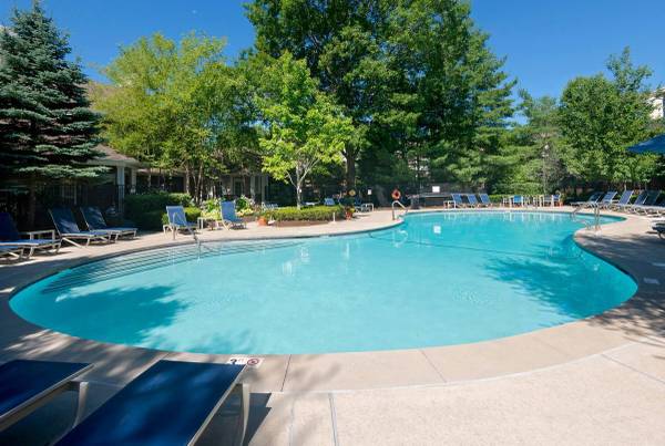 $2,194 / 1br - 715ft2 - Our B floor plan has an open layout with a built in home office. (Foxborough)63856447255041123