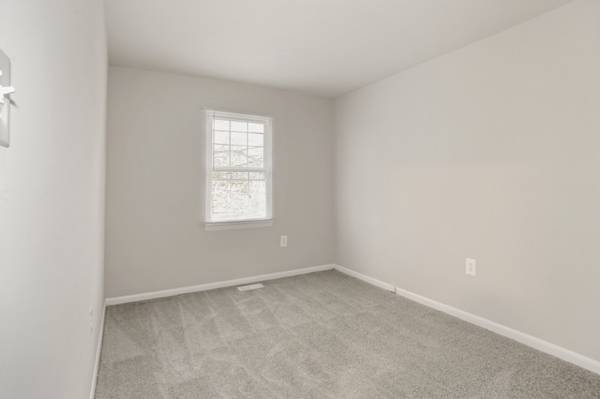 $1,410 / 1br - Laundry Facilities, Spacious Floor Plans, Cable Ready (6810 Lantern Hill Dr, Lochearn, MD)63694798916481121