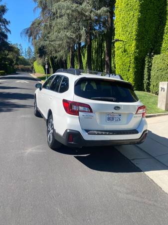 2019 Subaru Outback LIMITED CON TODO INCLUIDO - $18,600 (Eagle Rock)63623854751491122