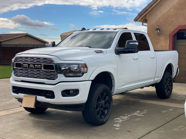 2024 Dodge ram 2500 crew cab 4x4 1