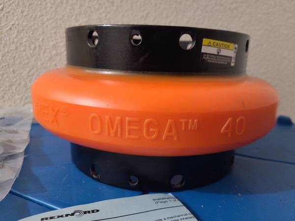 REX OMEGA 40 Air Compressor Coupling with Bolt Kit New 1