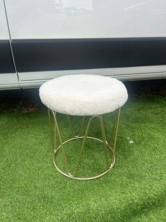 White plush vanity stool gold metal 1