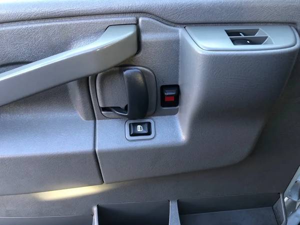 2019 Chevrolet Express ~ 2500 - Photo 12