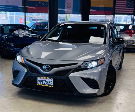 2019 Toyota Camry SE 4dr Sedan Sedan - $23,995 (1555 W San Carlos St  San Jose, CA 95126)63624148606081121