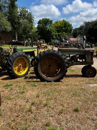 Tractors: International/John Deere 1