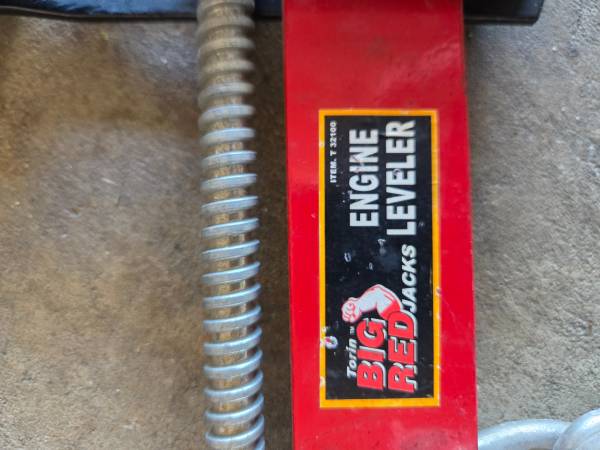 Engine leveler 1
