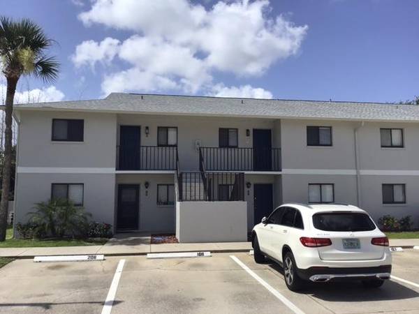 2 bedrm, 2 full bath condo unit Flexible 3 to 12 month lease available 1