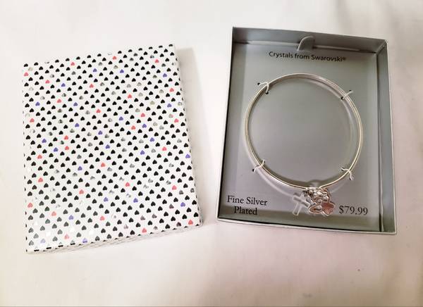 New Fine Silver Plated Charm Bracelet 1