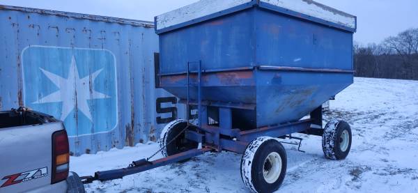 Gravity wagon 1