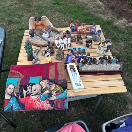 Yard sale photo