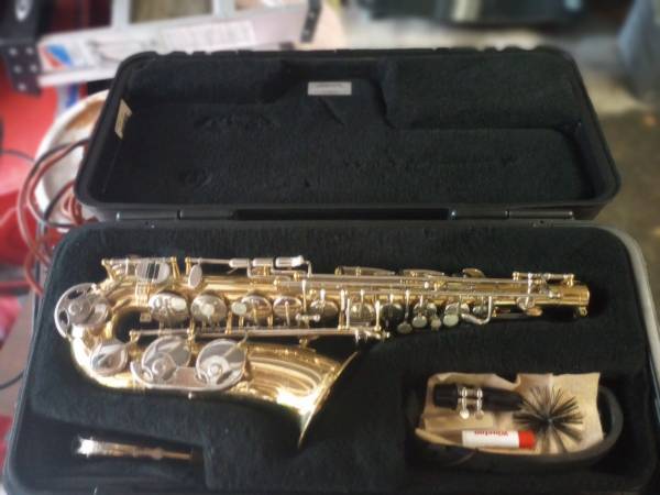 SELMER AS300 ALTO SAXOPHONE 1