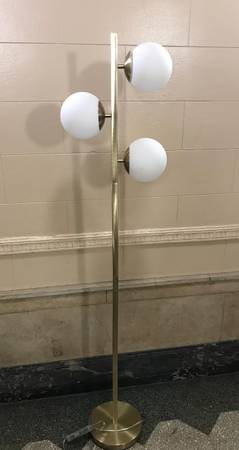 Light Source Jared 3-Light Antique Brass Floor Lamp 1