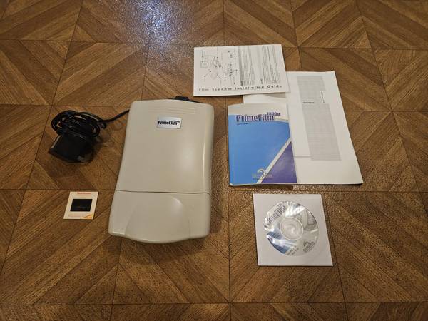 Color Scanner for 35mm Film Slides 1