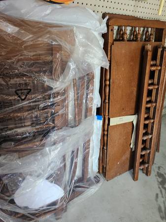 changing table and crib 1