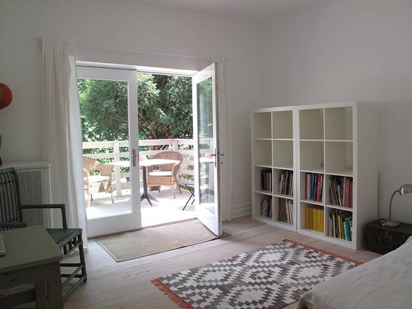 $2,800 / 2br - 900ft2 - LARGE 2Br - SUBLET AVAILABLE - NOV 1 - AUG 1- w/ GARDEN/DECK (Sunnyside Queens)63949685638019123
