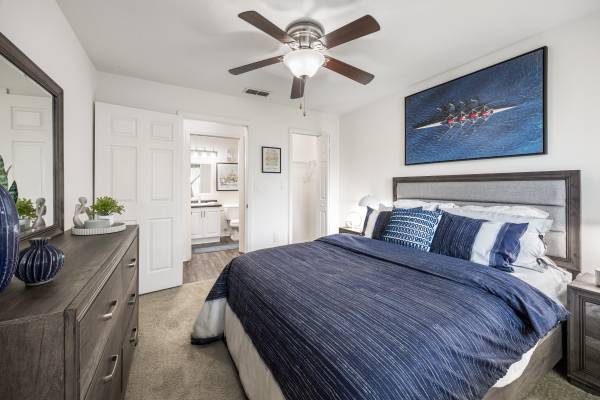 $1,529 / 2br - 1002ft2 - Modern Townhomes with Washer/Dryer & 24/7 Maintenance. (Gainesville)63822864228099124